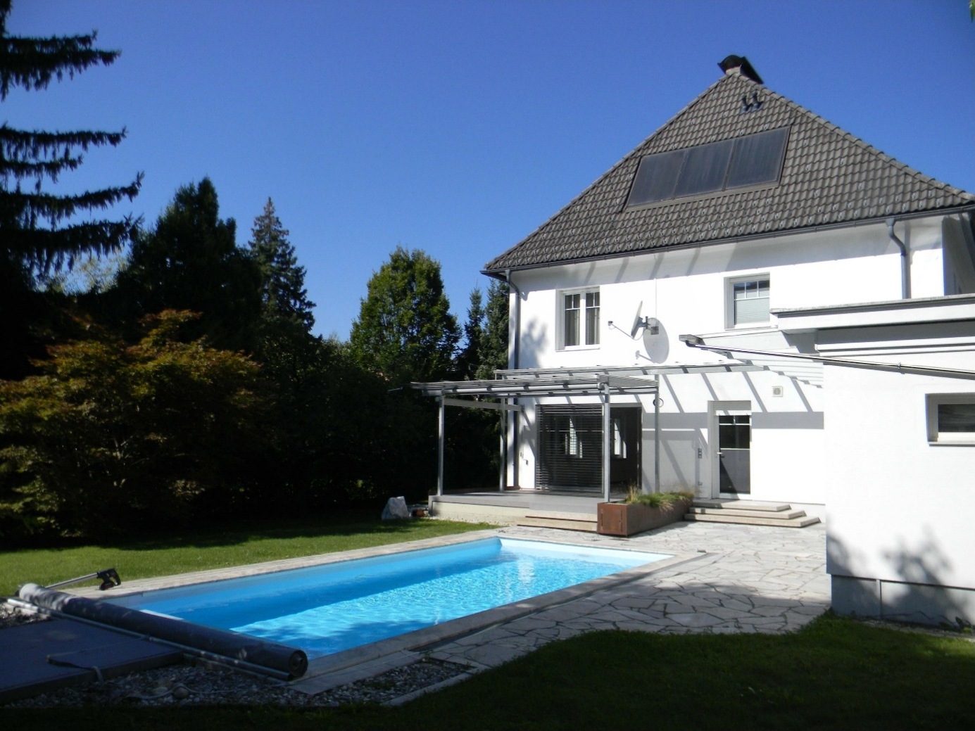 Villa mit Garten und beheiztem Pool