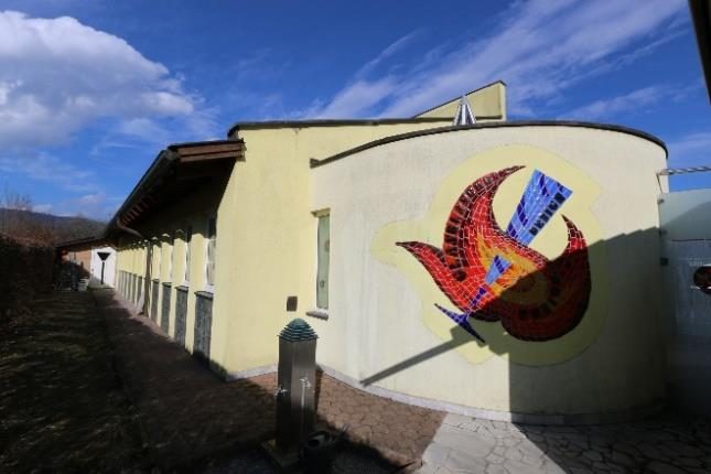 Fassade mit Glaskunst